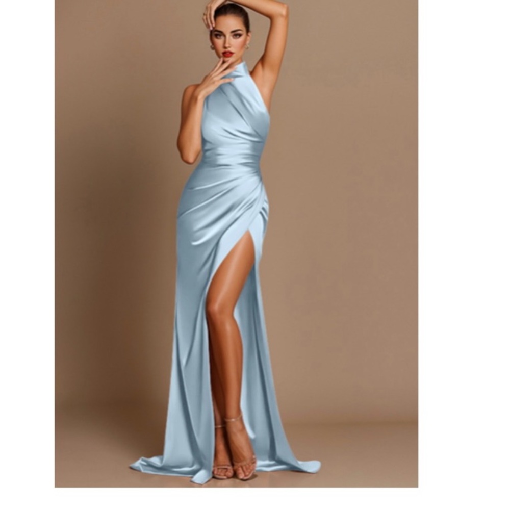 Brand New, ordered a few dresses and can’t return!